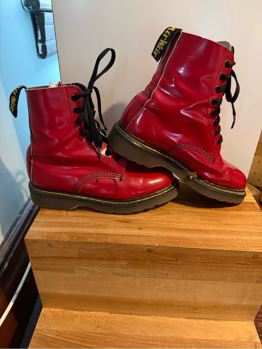 Red Patent Leather Dr Marten 1460 8-eye lace up boot sz 5 men/7 women